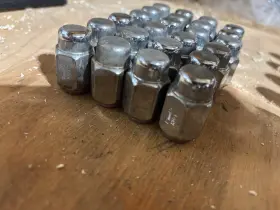 Ap-1907 Accessories Plus 24 Pc Toyota 4 Runner Chrome Solid Custom Wheel Lug Nuts 12m X 1.50 Part # 1907