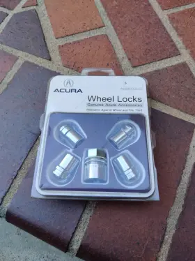 08w42-sja-201a Acura Genuine Wheel Locks With Key Oem New