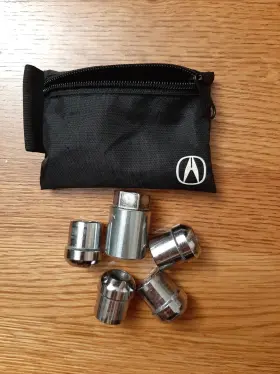 08w42-tk4-200 Acura Genuine Wheel Lock Set