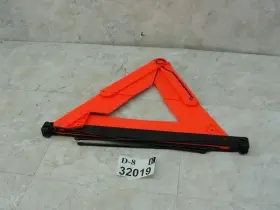 563.au1m01 Audi 1999 2000 01 A4 Warning Yield Stop Sign Spare Tire Road Trunk Lid Reflector Oem
