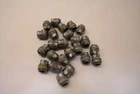 563.gm8x10 Chevrolet Truck 2007-2010 Silverado Set Of 24 Lug Nuts