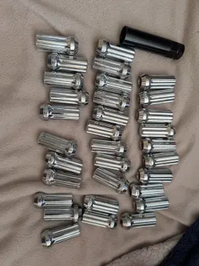 331173 Coyote 32 14x2 Chrome Spline Lug Nuts Fits Ford Superduty F250 F350 Excursion 1999-2002