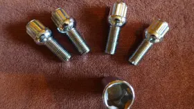 Blb009c28c Ctm 4x Chrome 14x1.5 Ball Seat Wheel Lock Bolt 28mm Shank Fit Volkswagen Stock