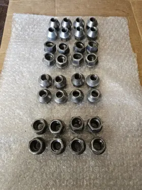 6034727 Dodge Ram Cummins 1994-2011 2500 5.9l/6.7l Oem Wheel Lug Nuts