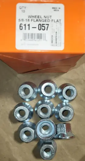 611-057 Dorman Lot Of 30 New 5/8-18 Fine Threaded Wheel Lug Nuts