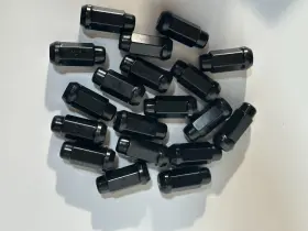 Drir1s01a-bk Dpaccessories Drir1s01a-bk/1 Black Lug Nuts 2022-2025 Rivian R1s Aftermarket Wheels