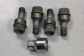 99636105701 Factory/oem Porsche 911 996 997 Boxster Cayman 986 987 Lock Wheel Lug Bolt Set