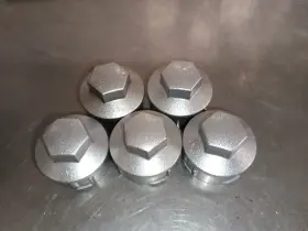 8s4z-1k011-a Ford Oem Used Lug Nut Cover Cap For 15 Inch X 6 Steel Wheels 06-11 Focus