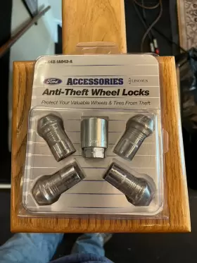 Ek4z-ia043-a Ford Oem Anti-theft Wheel Locks