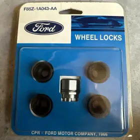 F85z-1a043-aa Ford F85z-1a043 1997-2004 Wheel Locks New