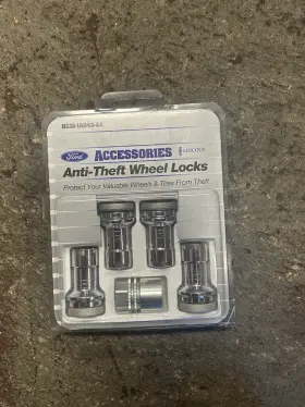 Hc3j1a043aa-nos Ford Hc3j1a043aa New Oem 2017-2024 F-series Super Duty Wheel Lock Set