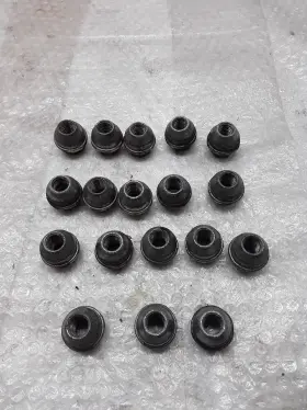 563.fd8e05 Ford Truck 18 Pieces Of Wheel Rim Lug Nuts 2005 Expedition Z-98n
