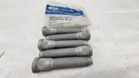 W704709-s439 Ford New 1999-2004 Genuine Oem Super Duty Lug Studs Bolts 5x