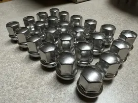 09598179 General Motors Gm - Oem Short Wheel Lug Nuts 24 Pc Set