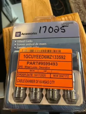 09599493 General Motors Used Oem Gm Lug Locks Escalade Tahoe Yukon Sierra Silverado Wheel 9599493
