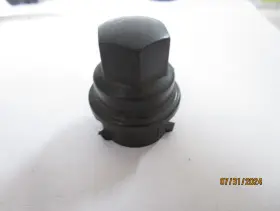 9593233 General Motors 4 Genuine Gm Wheel Nut Caps Pack