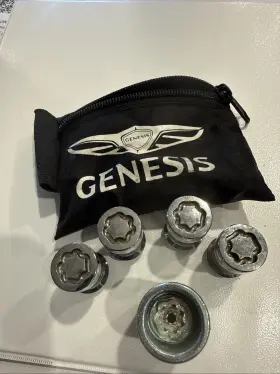G9f44au000 Genesis Oem Wheel Lock Set