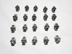 17.07.2025 Genesis Md532 618 G70 2020 2.0l Rwd Lug Nut Bolt Wheel Set 20 Pcs 19-24