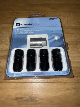 09599487 Gm Genuine Wheel Lock Kit - Black