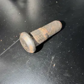 3723955 Gm Rear Wheel Stud 1956-1966 Chevy/gmc C60 Trucks