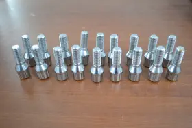 17179sd Gorilla Small Diameter Lug Bolts 12mmx1.50 Set Of 18 With 1 Key