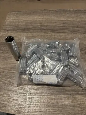 26105zd Gorilla Set 32 Spline Lug Nut Kit 14mm X 2.0 2 Inch Tall M14x2 Zinc 14-2.0