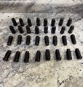 41148xlbc Gorilla 14x1.5 Black Lug Nuts 3/4 Inch Head 1.9 Tall Fits Chevy Gmc 2500 3500 32x