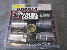 48020n Gorilla Guard 62681 Wheel Locks 1/2 Inch Short Shank Chrome With Key - New