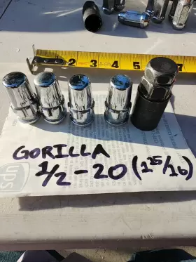 71681nbc Gorilla Wheel Locks Lug Nuts 1/2-20 Rh Thread Bulge Acorn Tall
