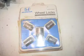 08181-sf02a2ah Honda 4x Used Locking Wheel Lug Nuts -c57