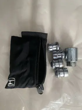 90304-tla-a11 Honda Hr-v Alloy Wheel Lock Locking Lug Nut With Case Set 2023 2024 2025 Oem