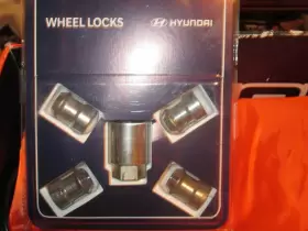 U8440-00501 Hyundai Accessories Wheel Lock-light Weight 16/17/18 Inch Oem Alloy