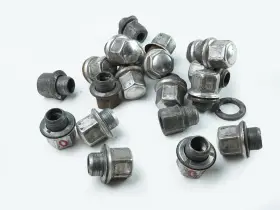 06.28.23.46 Jaguar 1997 - 2006 Xk8 Lug Nuts Bolts Standard Wheel Rear Front Set Of 20 Oem