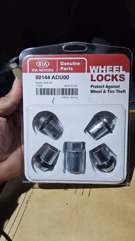 00144-adu00 Kia Motors Oem Vehicle Wheel Locks Lug Nuts Socket 00144 Adu00