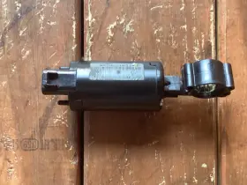 M2001801 Land Rover Discovery Ii 2 Seat Motor Back Recline
