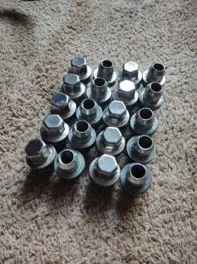 W0133-1967720 Land Rover Set Of Range Lug Nuts Full Size Sport Lr3 Lr4