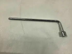 563.le1r07 Lexus Ls460 2007 Trunk Tool Wheel Lug Nut Wrench Factory