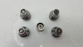 999.le1r11 Lexus Lug Nuts Locking With Key 2008 09 10 11 12 Ls460