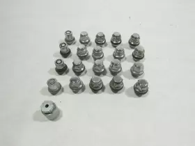 C328 Lexus 15-19 Rc 350 2016 Wheel Lug Lugs Bolt Bolts Nut Nuts Set 20 Pcs
