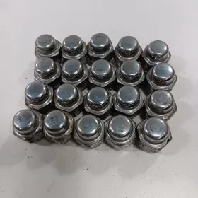 985.mz1116 Mazda Cx-3 Lug Nut Set 2016 2017 2018 Oem