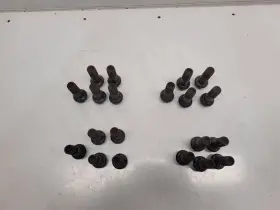563.mb1915 Mercedes-benz 2015 Gl350 3.0t / Awd Full Set Wheel Studs/lug Bolts