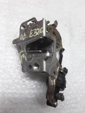 563.mb1l00 Mercedes-benz L/r Left Rear Door Lock Actuator 2000 E320 E-320 Z-46p