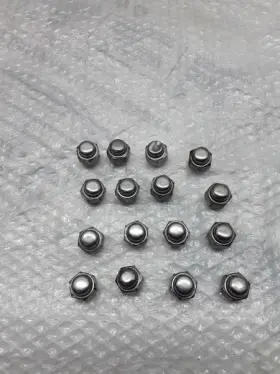 563.fd3u00 Mercury 16 Pieces Wheel Lug Nuts 2000 Sable Z-54p