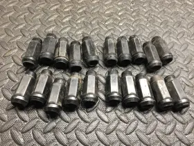 3522252 Mikesmontes Camaro Z-28 Zl1 Ss Black Lug Nuts Set Of 20 #1 2637