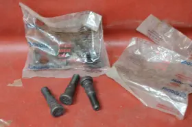 4219119 Mopar Nos 1978-93 Dodge D150 250 350 W150 Wheel Stud Bolt 1/2-20
