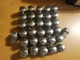 6509422aa Mopar Set Of 32 Dodge Ram 2500 3500 Factory Oem 14mm X 1.5mm Lug Nuts Fits Others