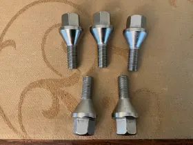 819-8534-1 Napa 885484750685 5-pk Wheel Lug Bolt 19mm Hex Jeep Cherokee Compass Dodge Dart