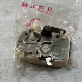L3924 Nissan New Oem Rh Rear Pass. Door Latch Assembly 1980-82 Datsun 310 Bluebird