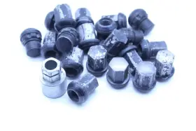 99918200336-g0395 Porsche 1990-1998 911 964 993 Wheel Lug Nut Set With Lock