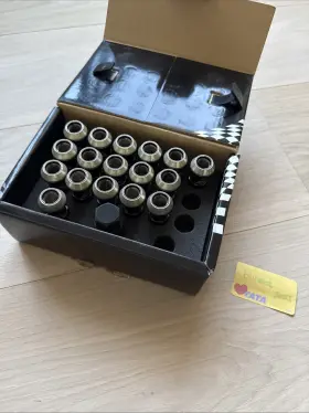 Rc-03k Project Kics 12x1.25 R40 Lug Nuts -black Chrome -17pc